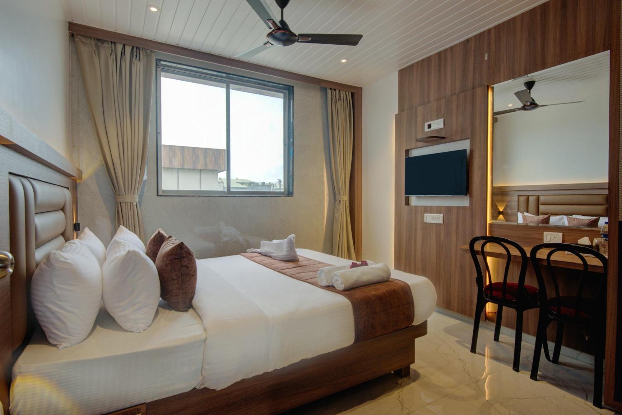 Hotel Galaxy Inn Νάβι Μουμπάι Εξωτερικό φωτογραφία
