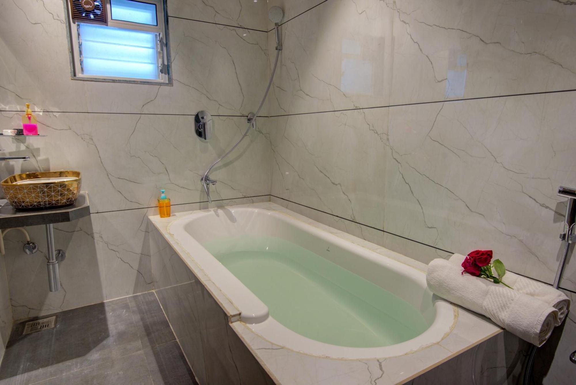 Hotel Galaxy Inn Νάβι Μουμπάι Εξωτερικό φωτογραφία