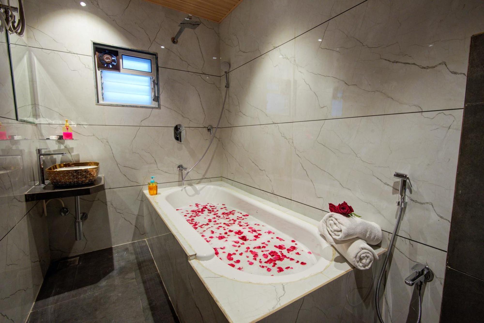 Hotel Galaxy Inn Νάβι Μουμπάι Εξωτερικό φωτογραφία