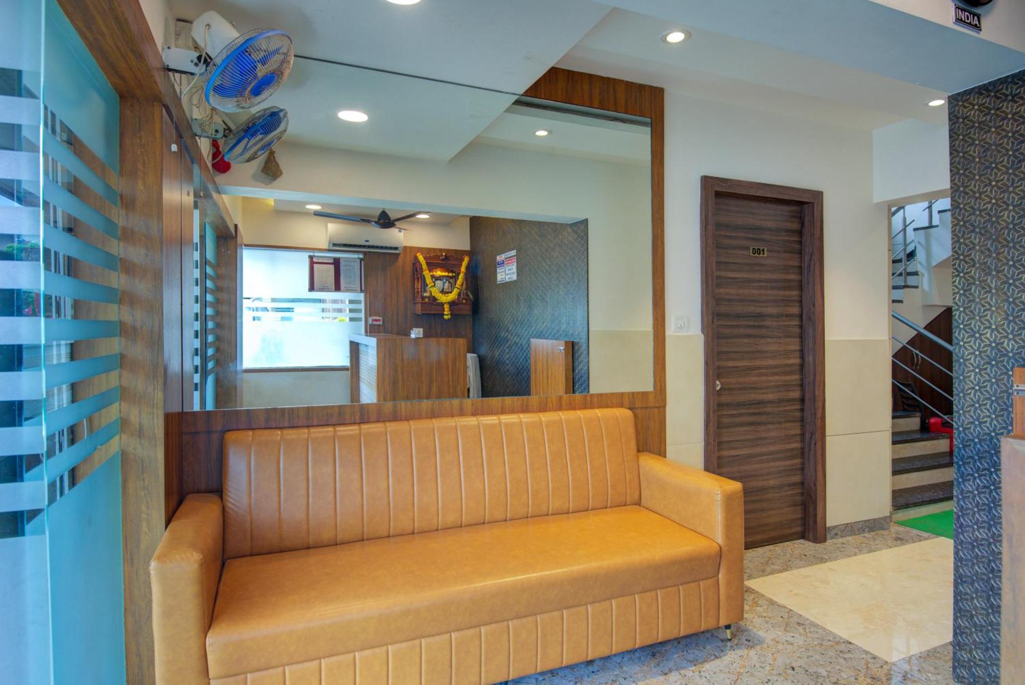 Hotel Galaxy Inn Νάβι Μουμπάι Εξωτερικό φωτογραφία